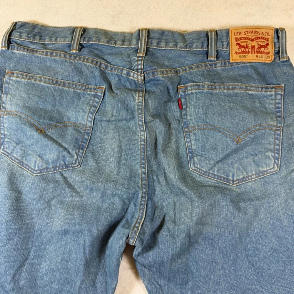 Levis‎ 505 Regular Fit Straight Leg Jeans Mens 40x30 Medium Wash Blue Denim